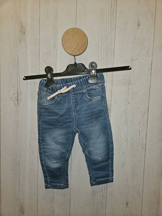 Primark- pantalon taille 6/9 mois
