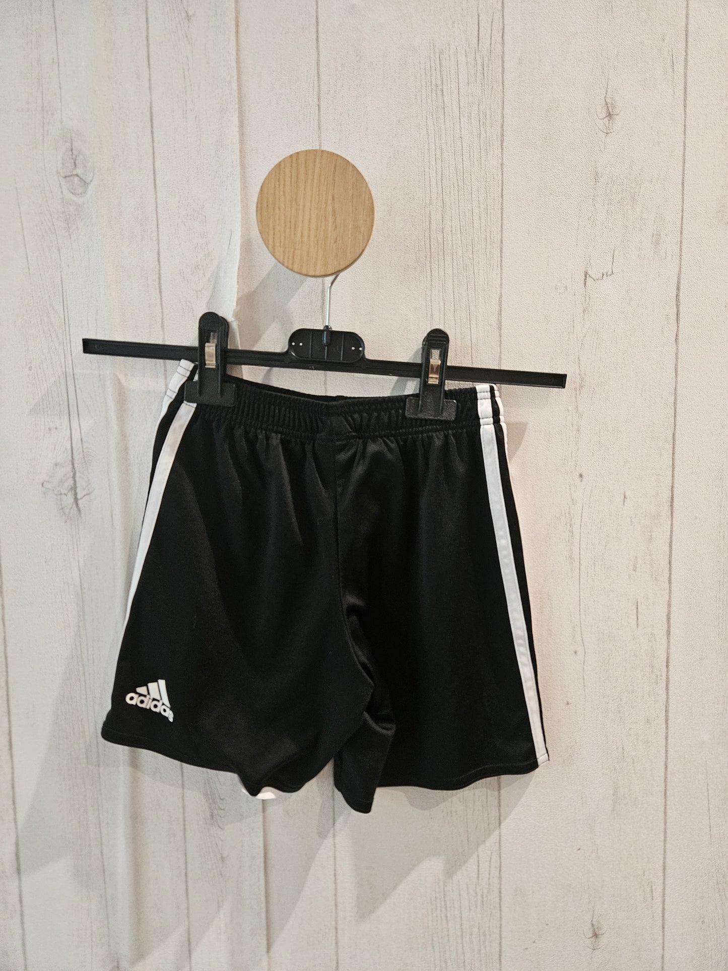 Adidas- Short 5/ 6 ans