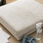 Nettoyage d un matelas taché, auréoles estompées sur matelas